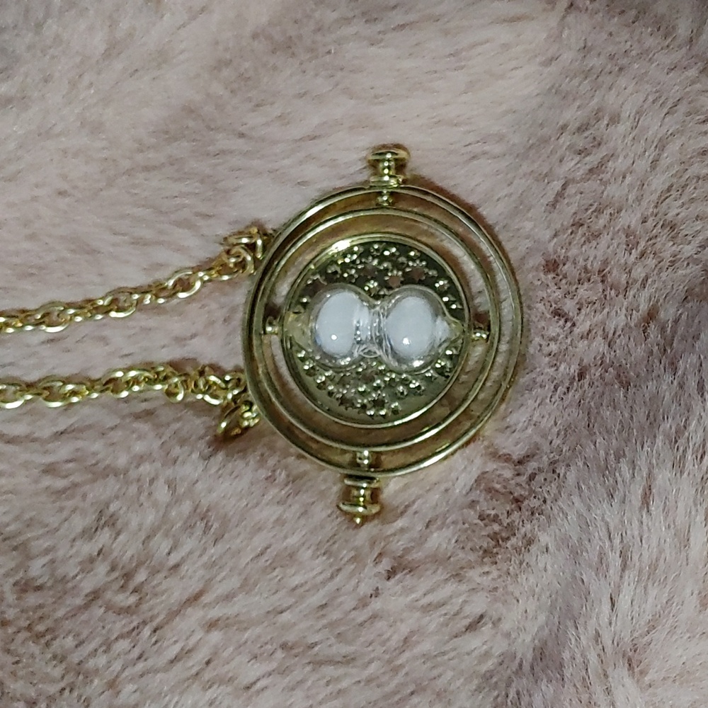 Replica Timeturner necklace